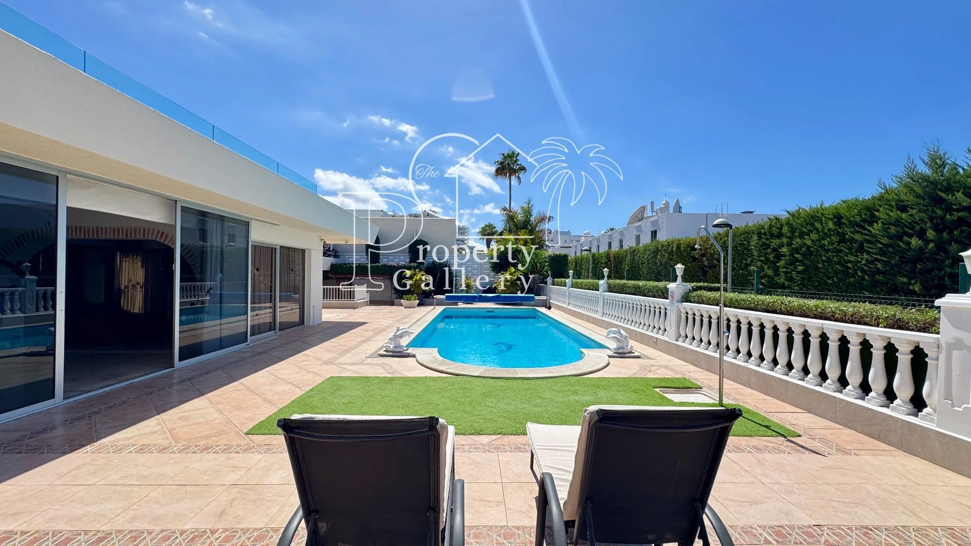Villa for Sale in Playa de las Américas