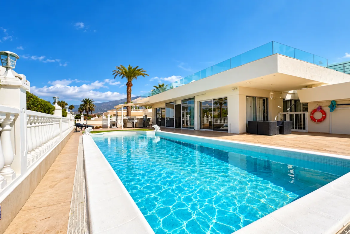 Villa for Sale in Playa de las Américas