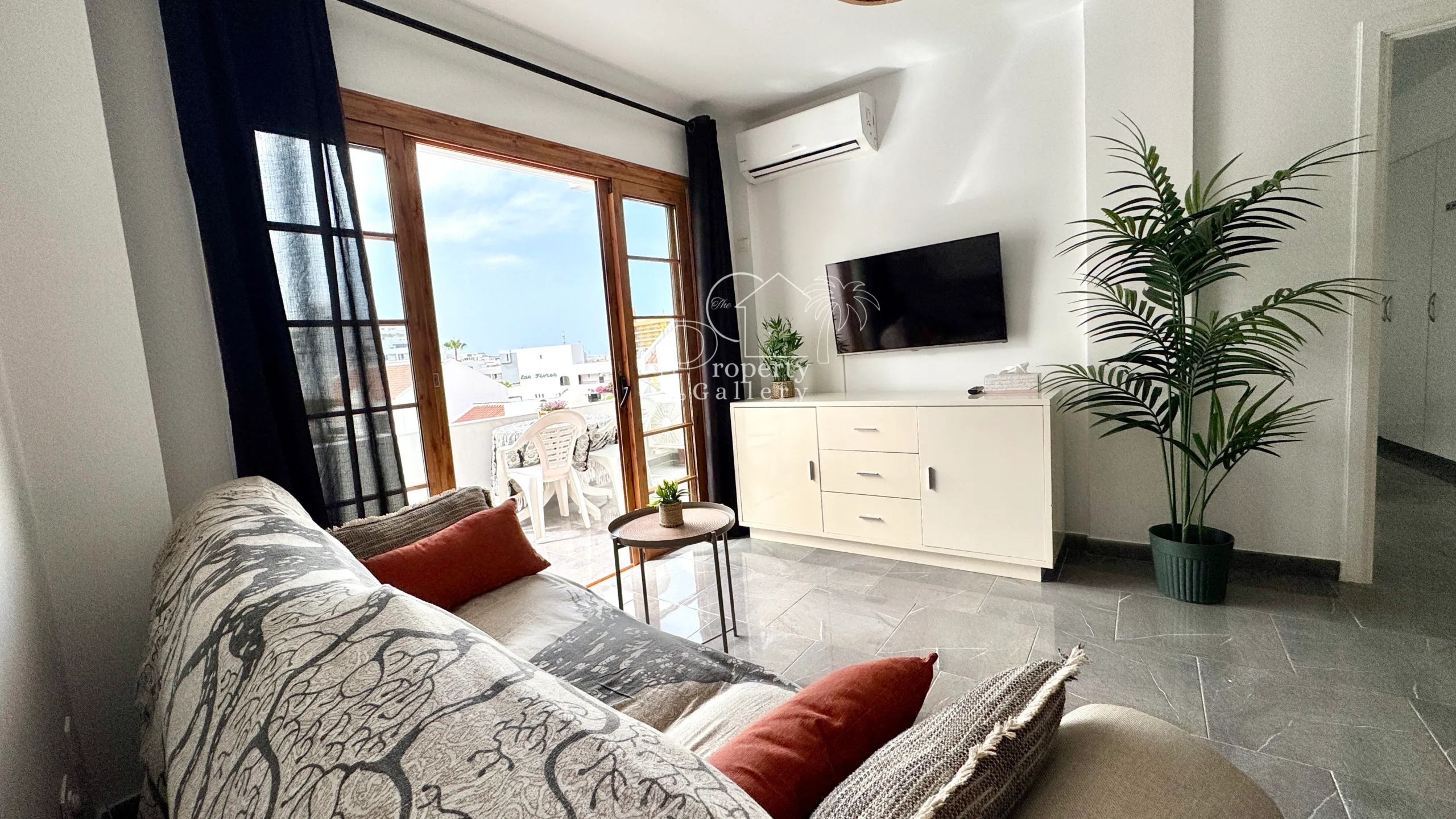 Apartment for Sale in Garden City, San Eugenio Bajo
