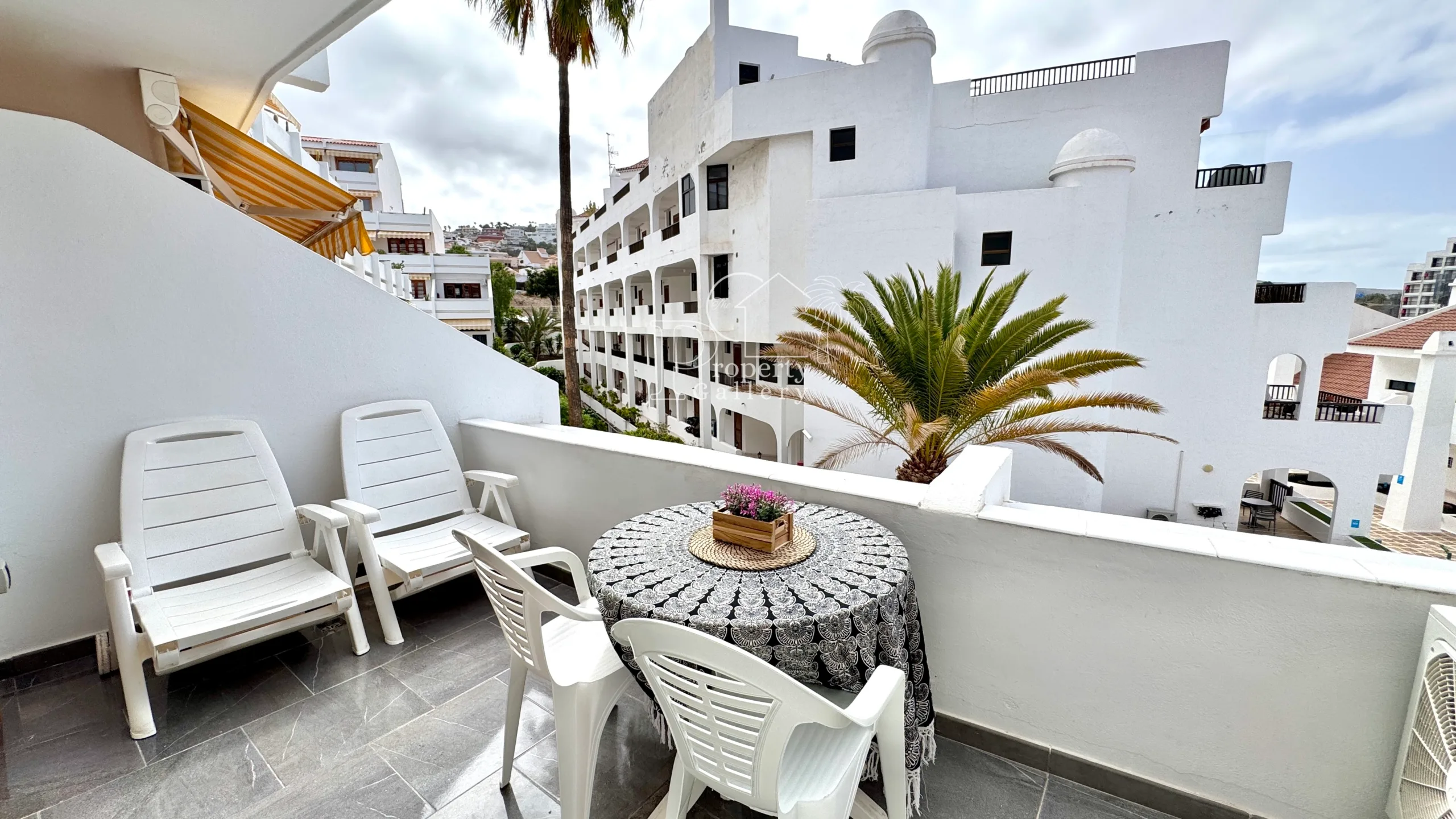 Apartment for Sale in Garden City, San Eugenio Bajo