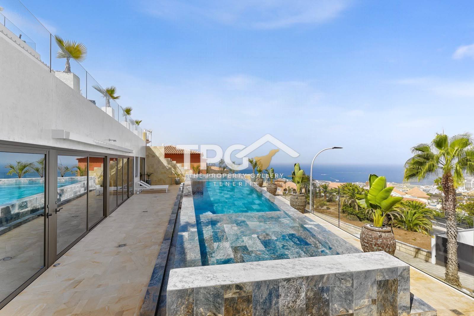 Luxury Villa for Sale in San Eugenio Alto with Sea Views