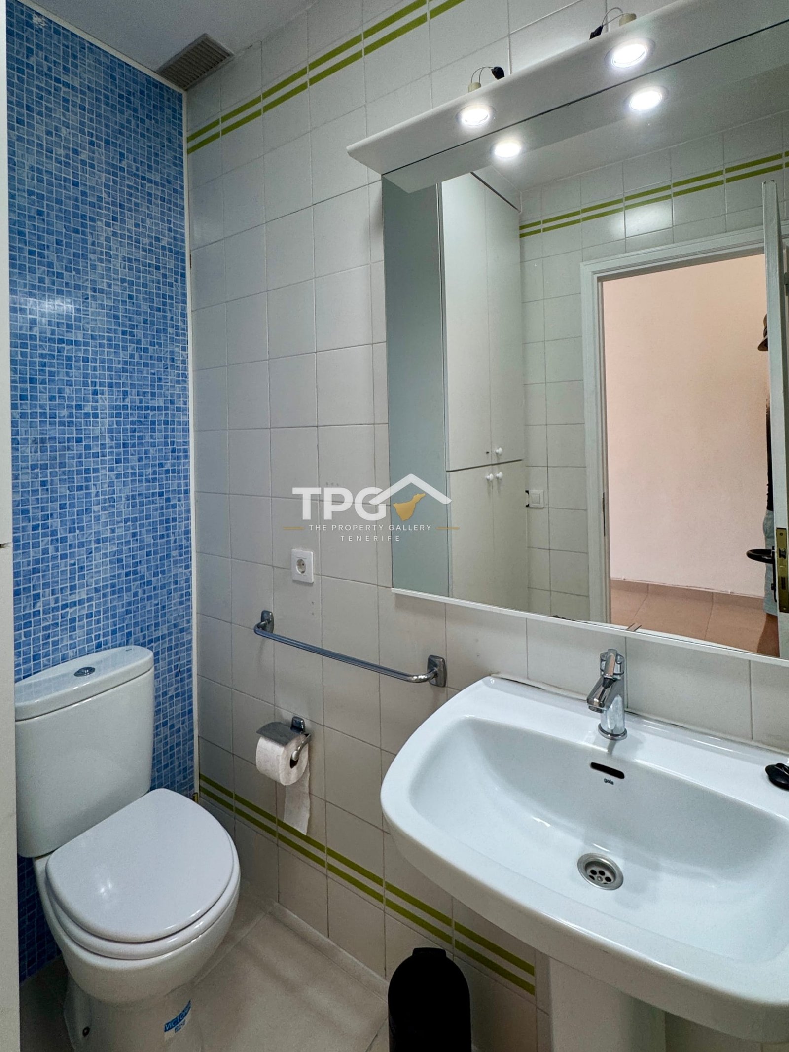 Apartment for Sale in Torviscas with Pool Views