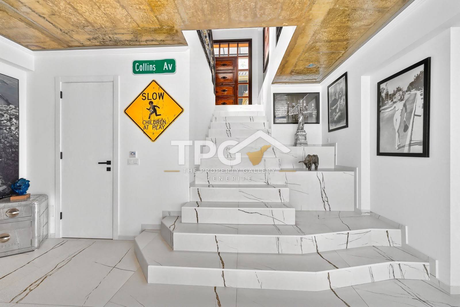 Luxury Villa for Sale in San Eugenio Alto with Sea Views
