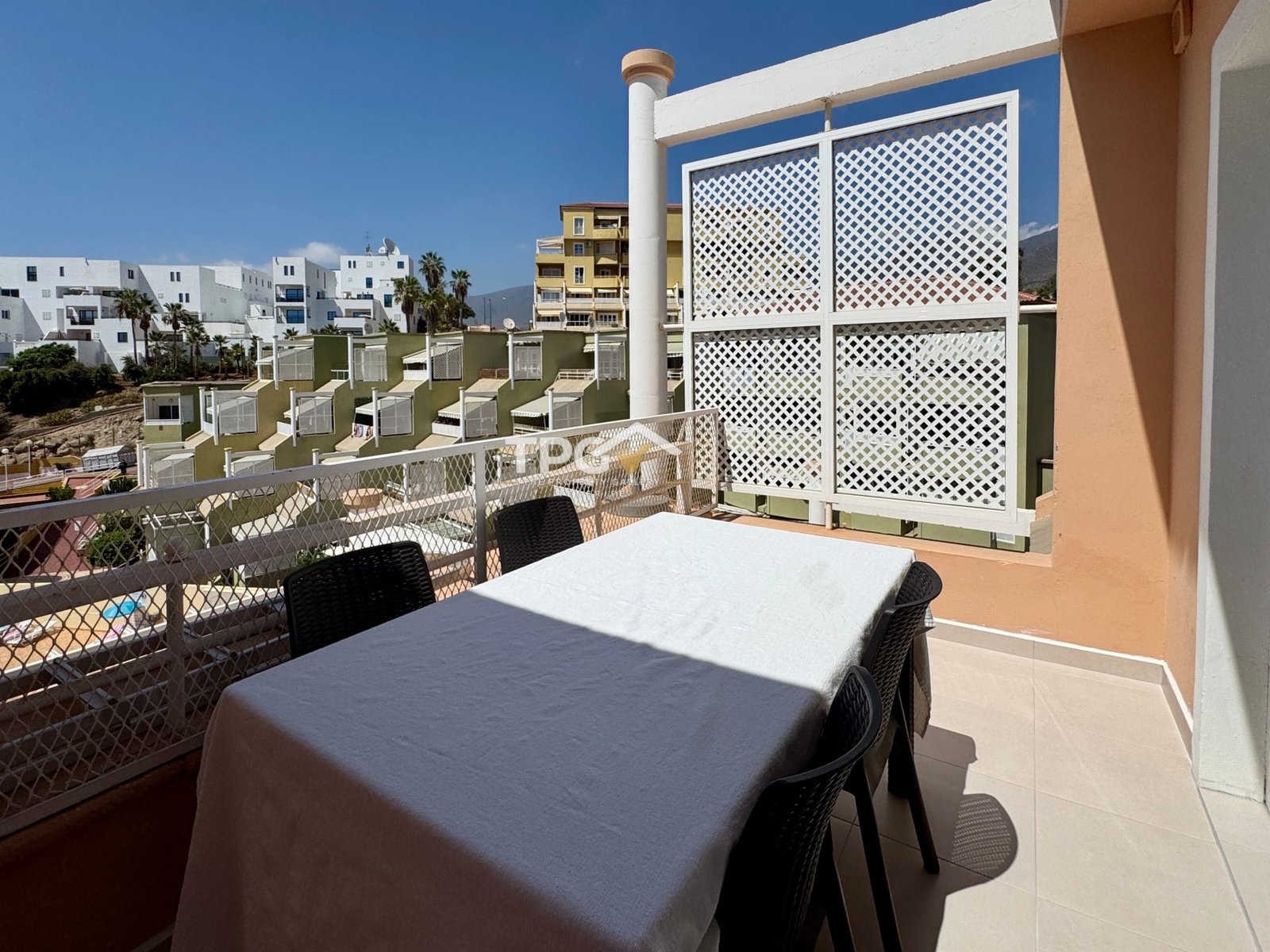 Apartment for Sale in Torviscas with Pool Views