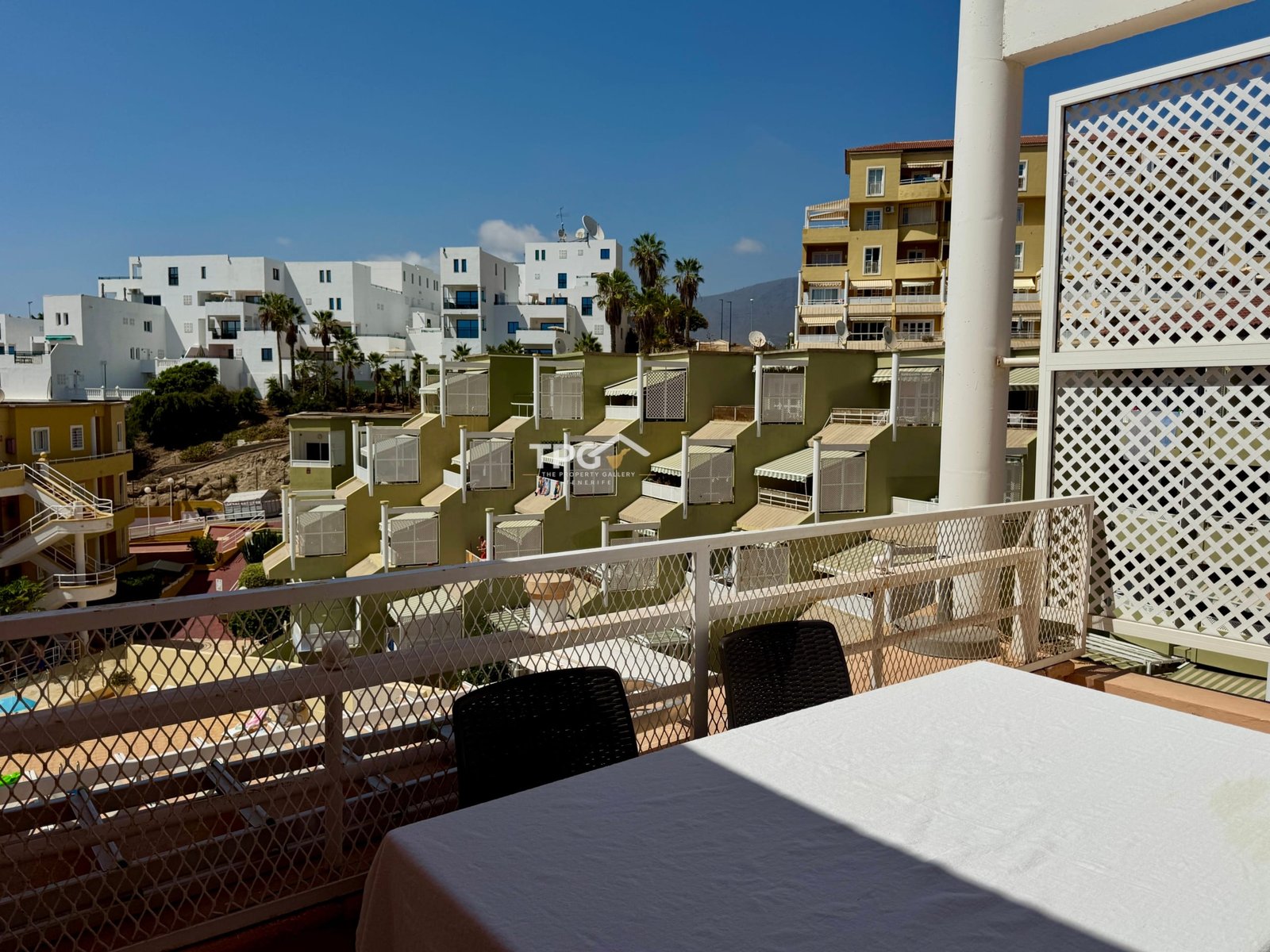 Apartment for Sale in Torviscas with Pool Views