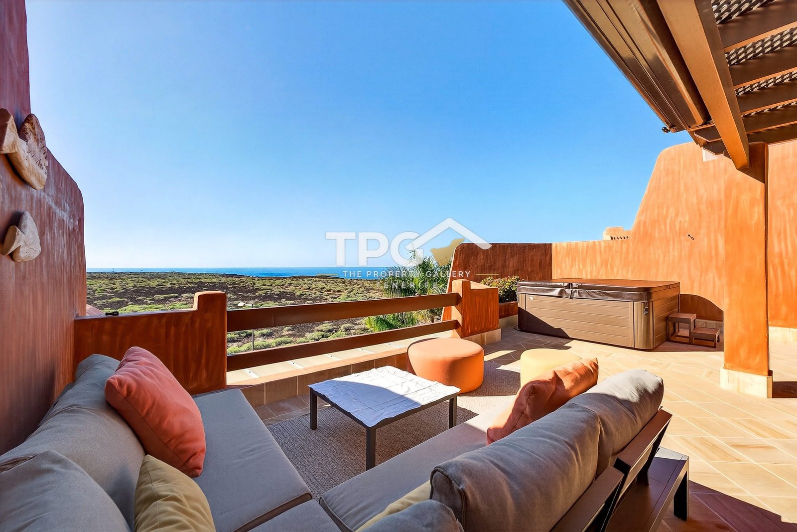 Penthouse for sale in Palm Mar with sea views and private solarium