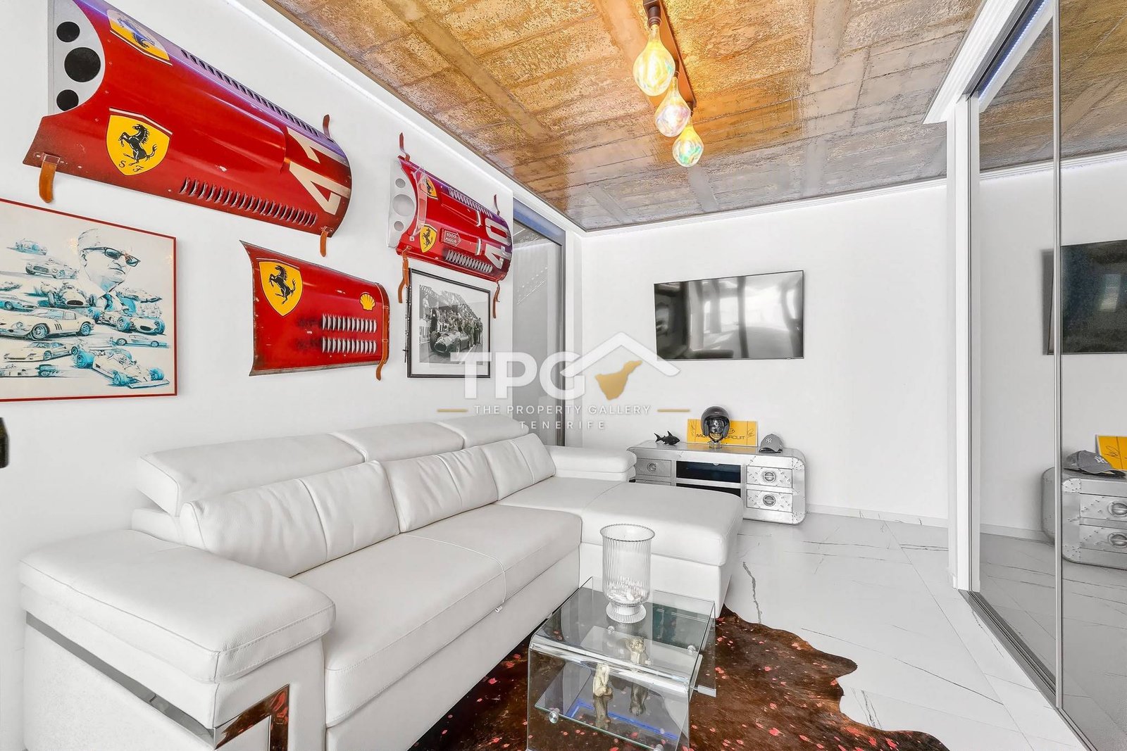 Luxury Villa for Sale in San Eugenio Alto with Sea Views